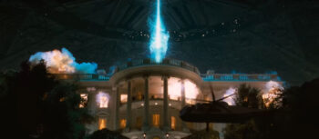 Aliens destroy the White House in "Independence Day" (1996)